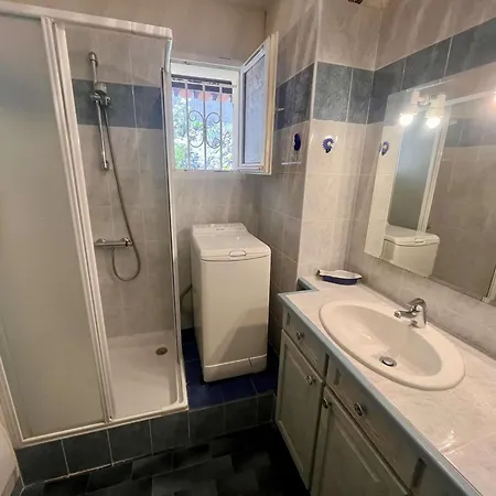 2 Pieces - Vue - Piscine - Lägenhet